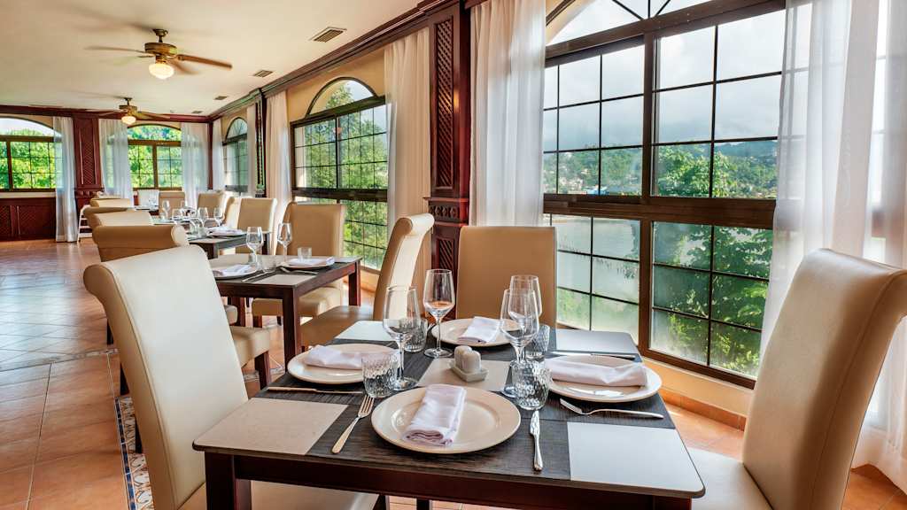 Eurostars Grand Cayacoa