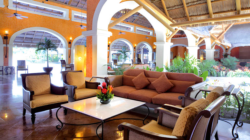 Barcelo Maya Colonial