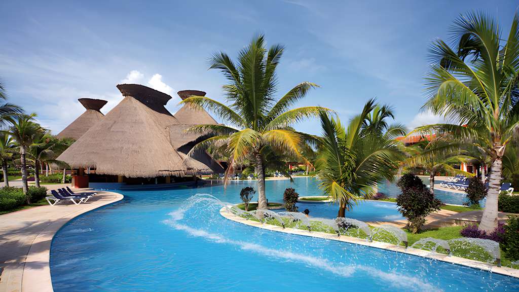 Barcelo Maya Colonial