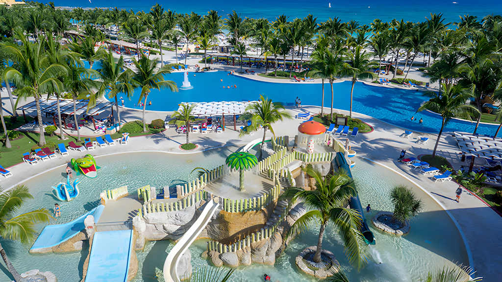 Barcelo Maya Tropical