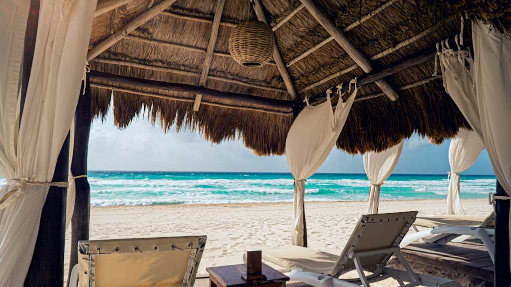 Flamingo Cancun Resort