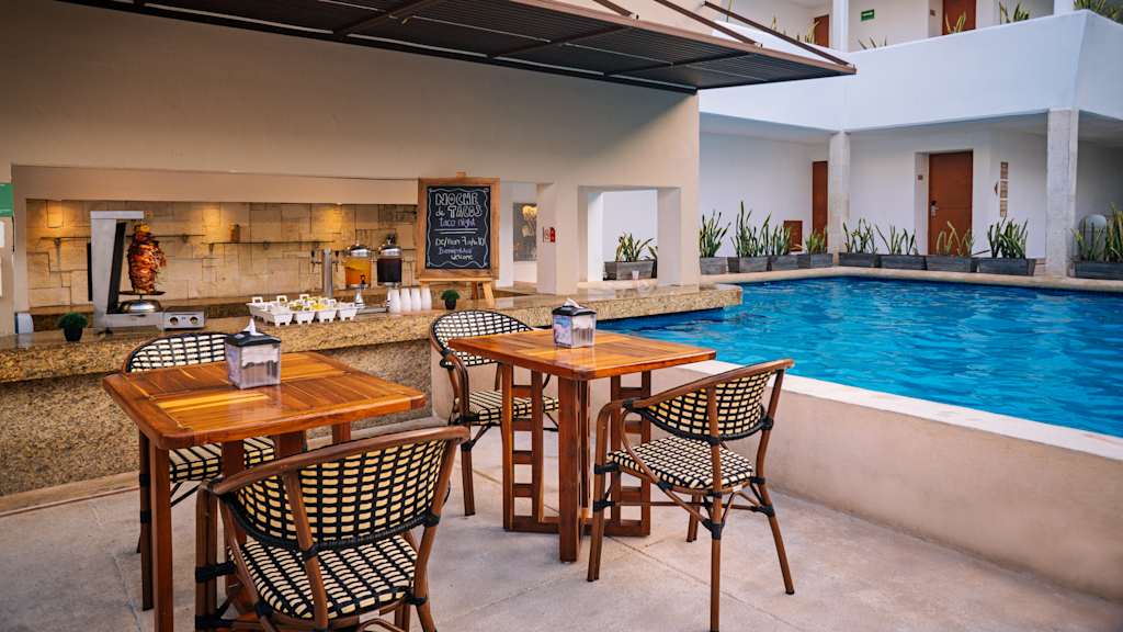 Flamingo Cancun Resort