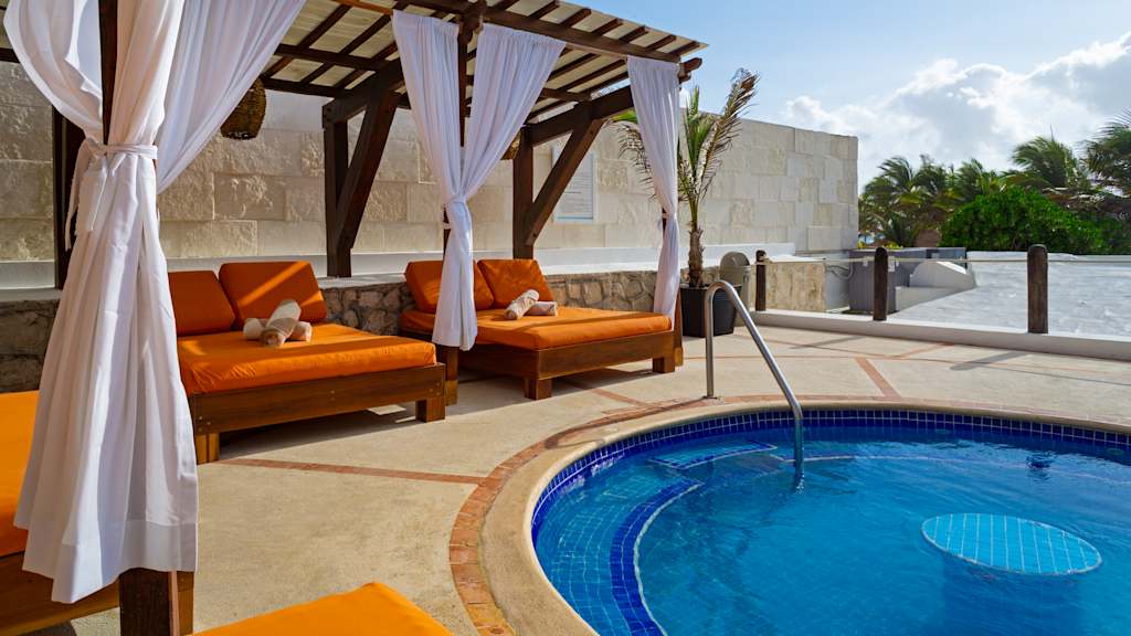 Flamingo Cancun Resort