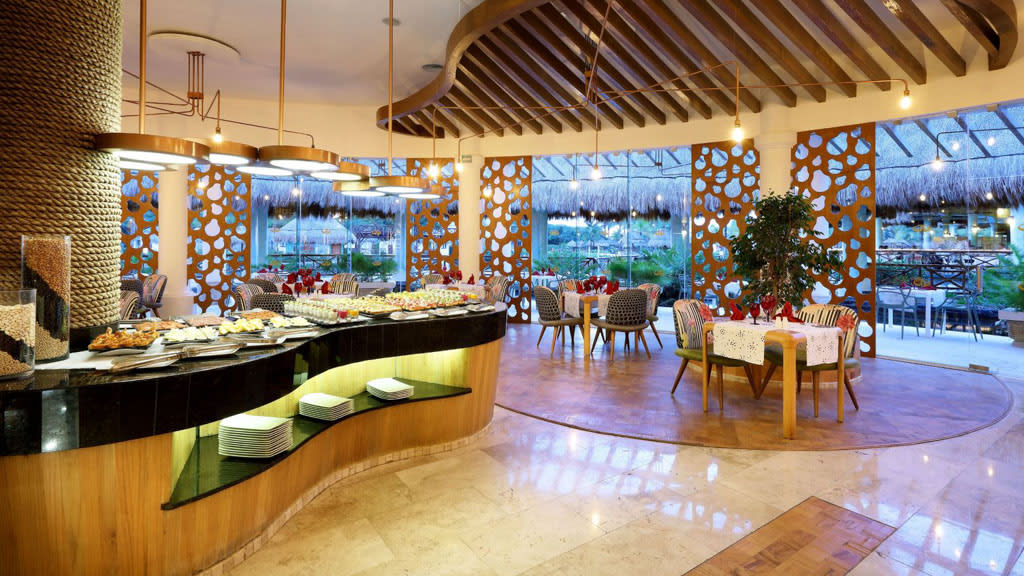 Grand Palladium Select White Sand