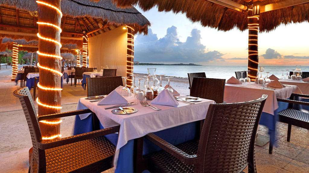 Grand Palladium Select White Sand