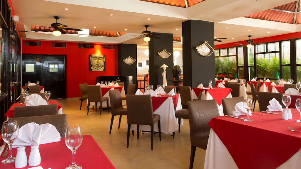 Grand Palladium Colonial Resort & Spa