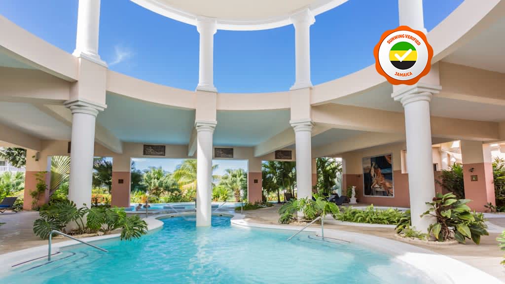 Grand Palladium Lady Hamilton Resort & Spa