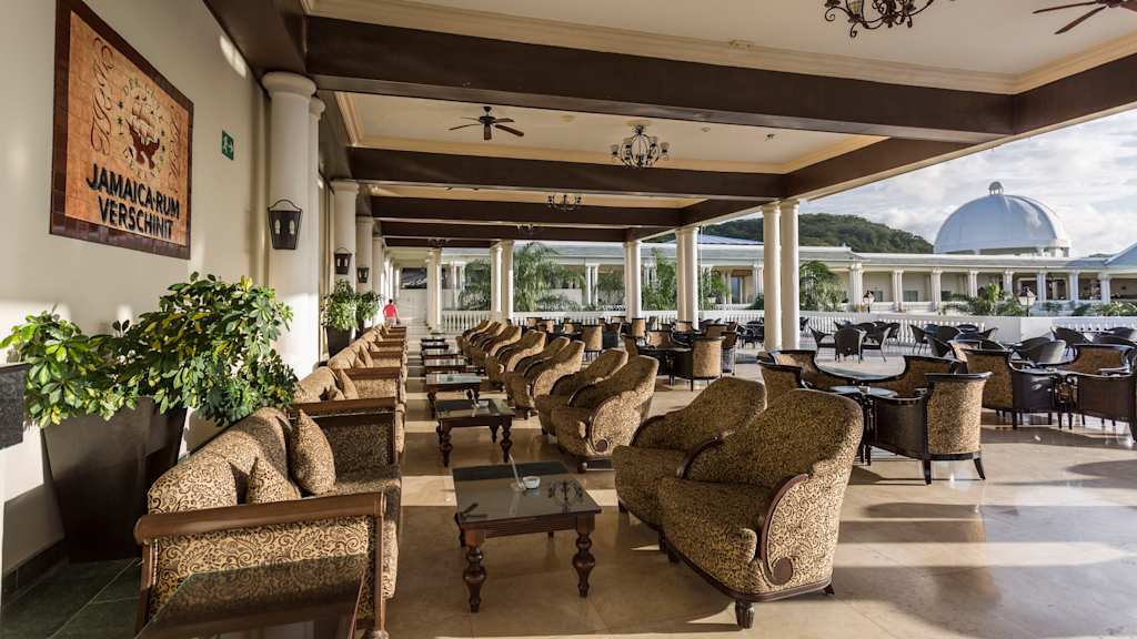 Grand Palladium Lady Hamilton Resort & Spa