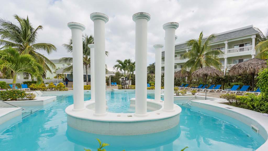 Grand Palladium Lady Hamilton Resort & Spa