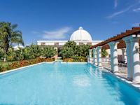 Grand Palladium Lady Hamilton Resort & Spa