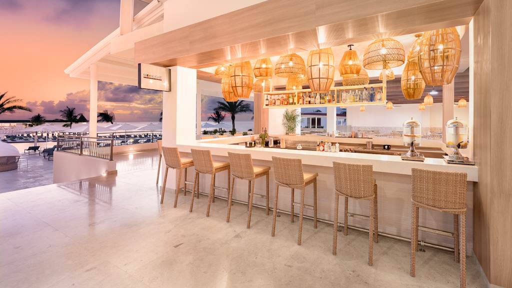 Royalton CHIC Antigua An Autograph Collection All-Inclusive Resort – Adults Only