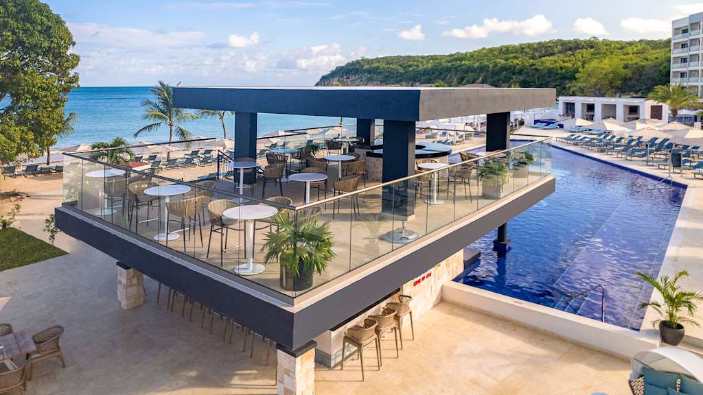 Royalton CHIC Antigua An Autograph Collection All-Inclusive Resort – Adults Only