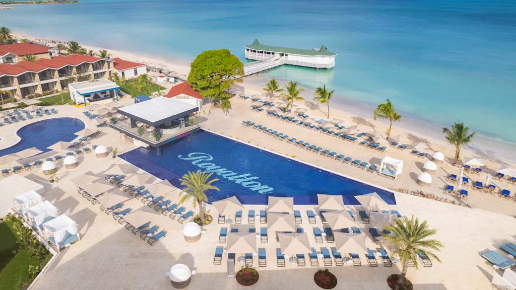 Royalton CHIC Antigua An Autograph Collection All-Inclusive Resort – Adults Only