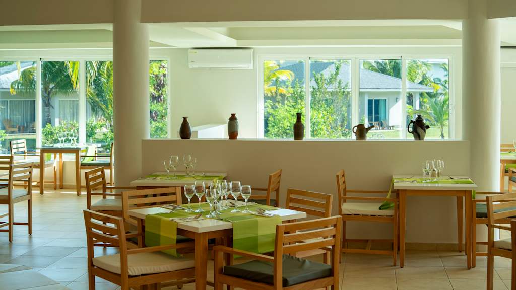 Memories Caribe Beach Resort