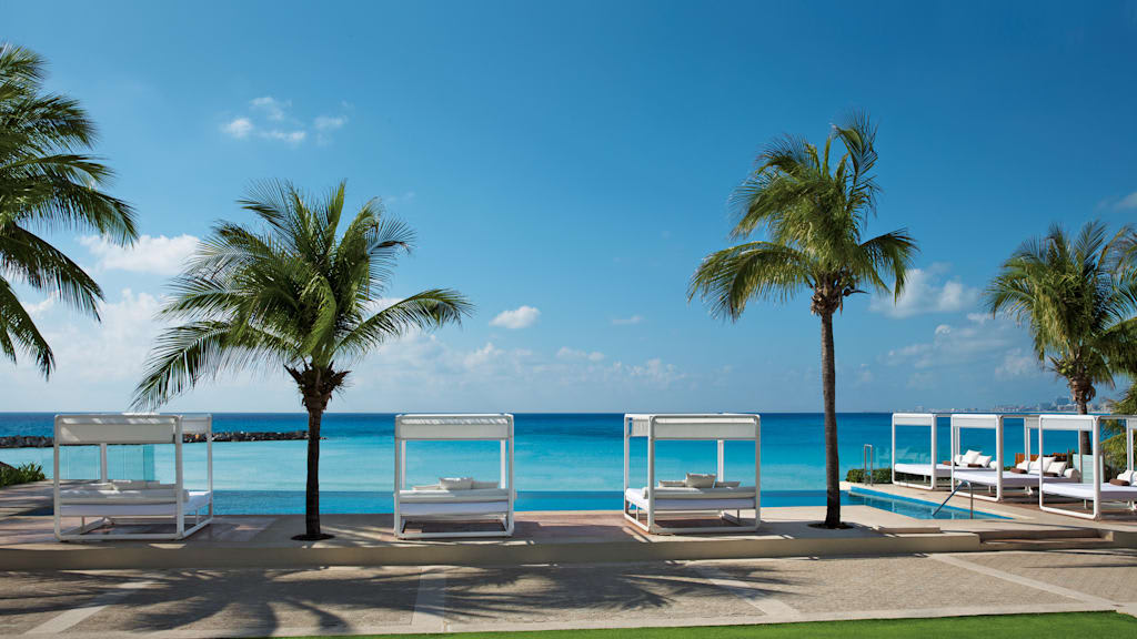 Krystal Grand Cancun