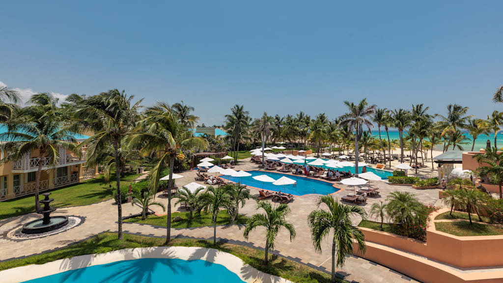 Royal Hideaway Playacar