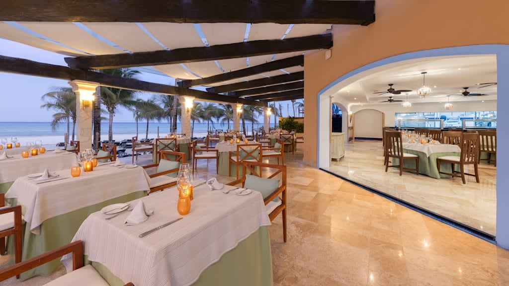 Royal Hideaway Playacar