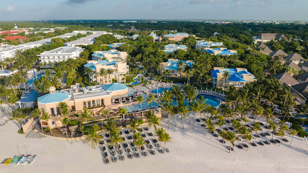 Royal Hideaway Playacar