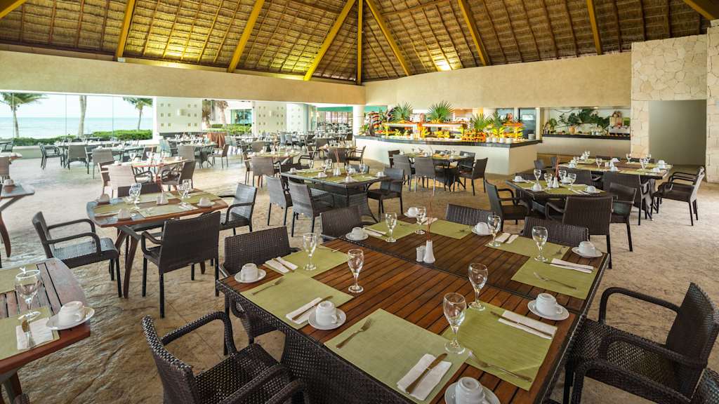 Bluebay Grand Esmeralda