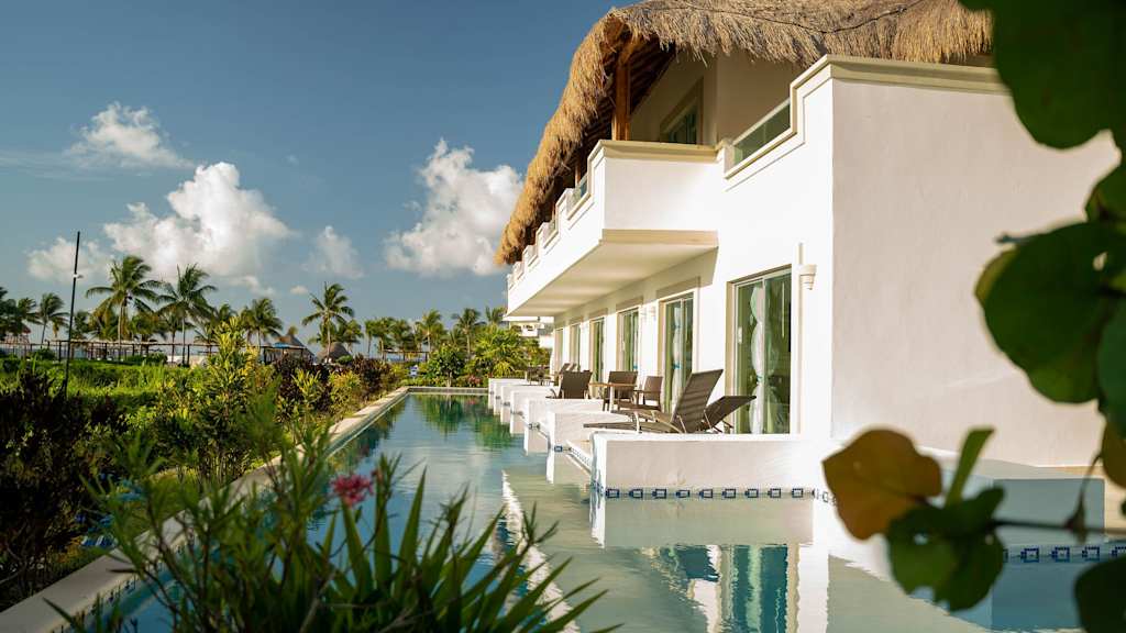 Bluebay Grand Esmeralda