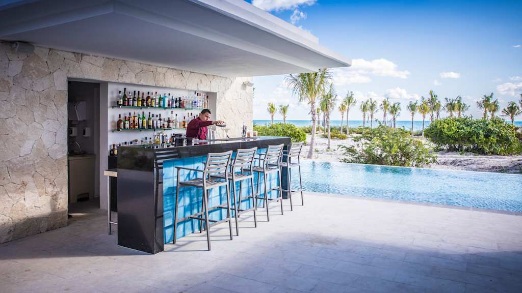 Majestic Elegance Costa Mujeres