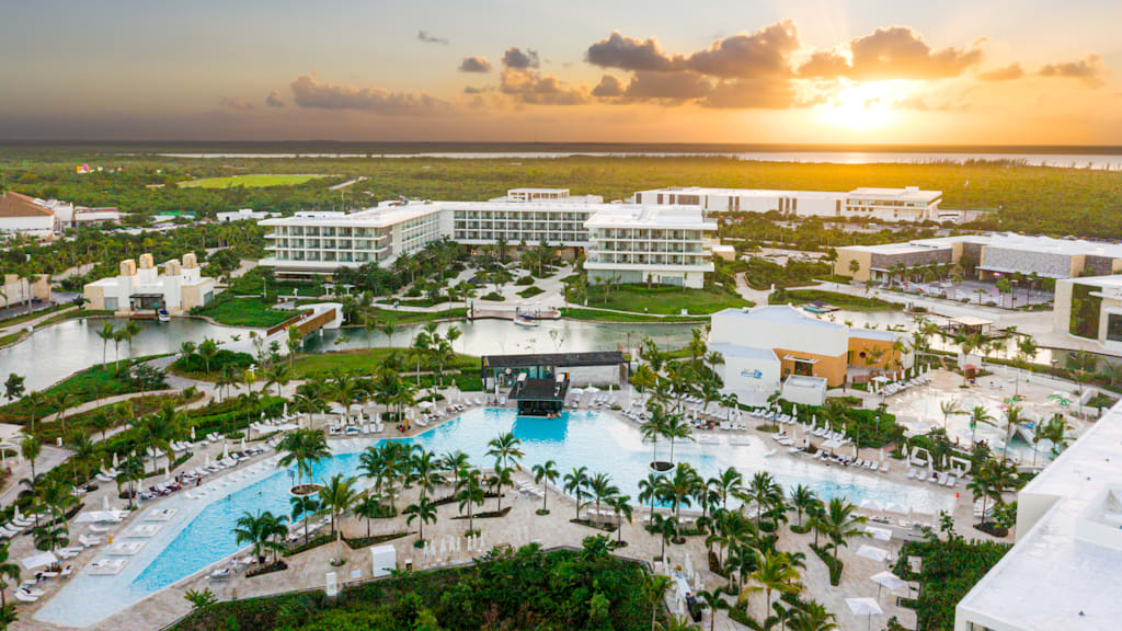 Grand Palladium Select Costa Mujeres