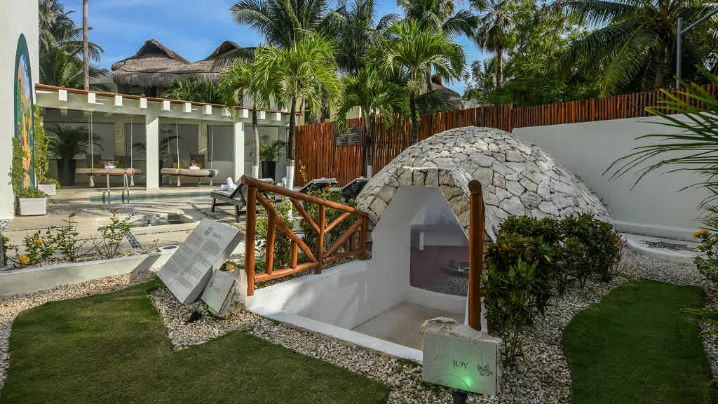 El Dorado Casitas Royale