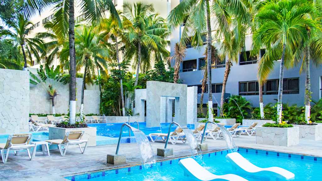 Oh Cancun The Urban Oasis