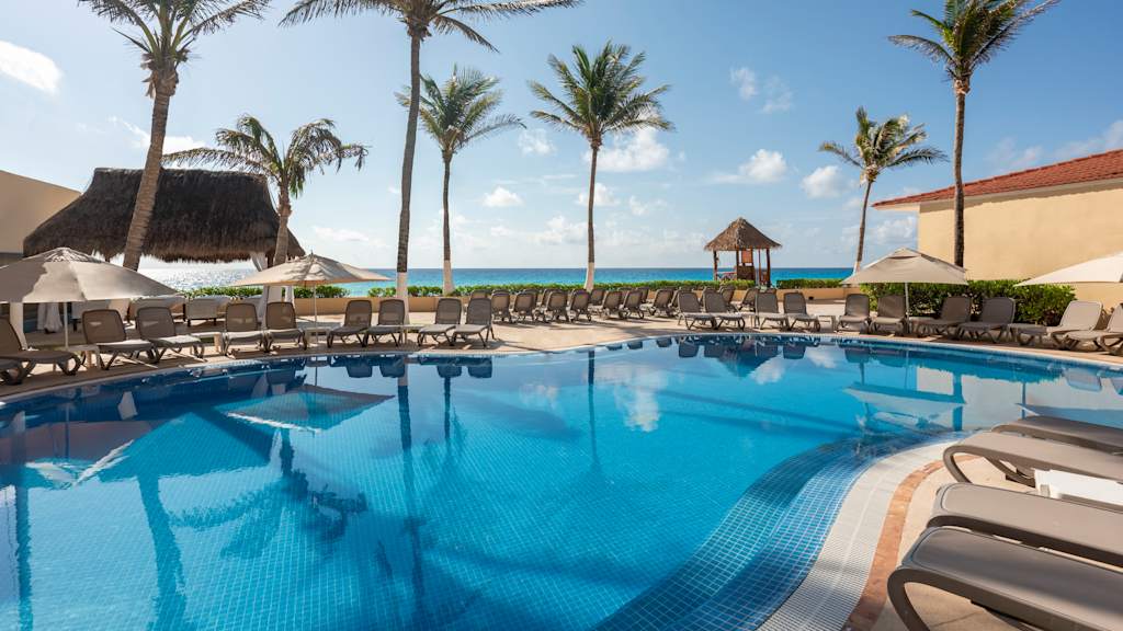 GR Solaris Cancun