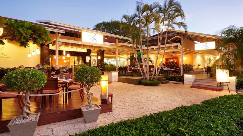 Tamarindo Diria Beach Resort