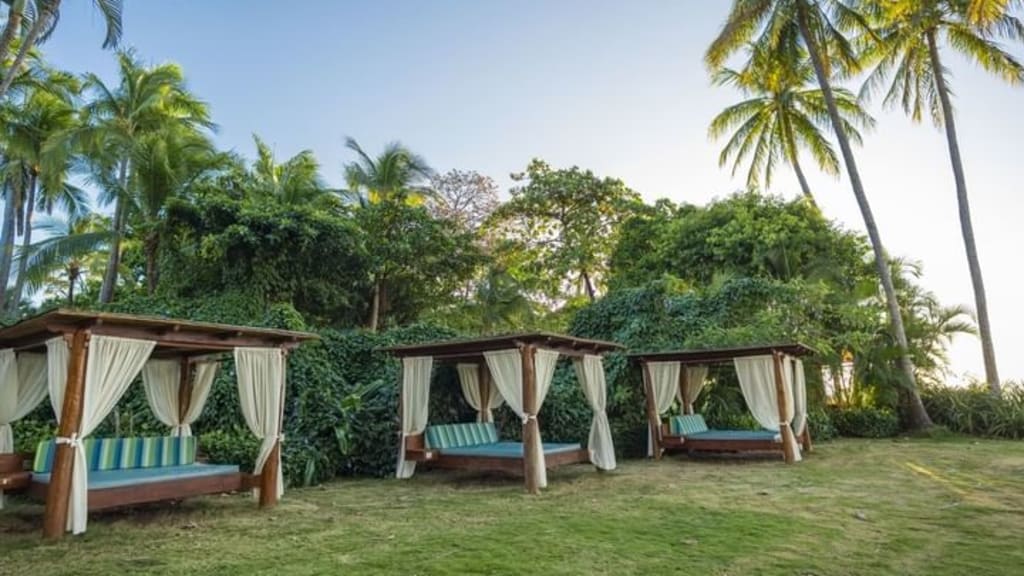 Tamarindo Diria Beach Resort