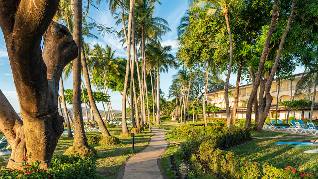 Tamarindo Diria Beach Resort