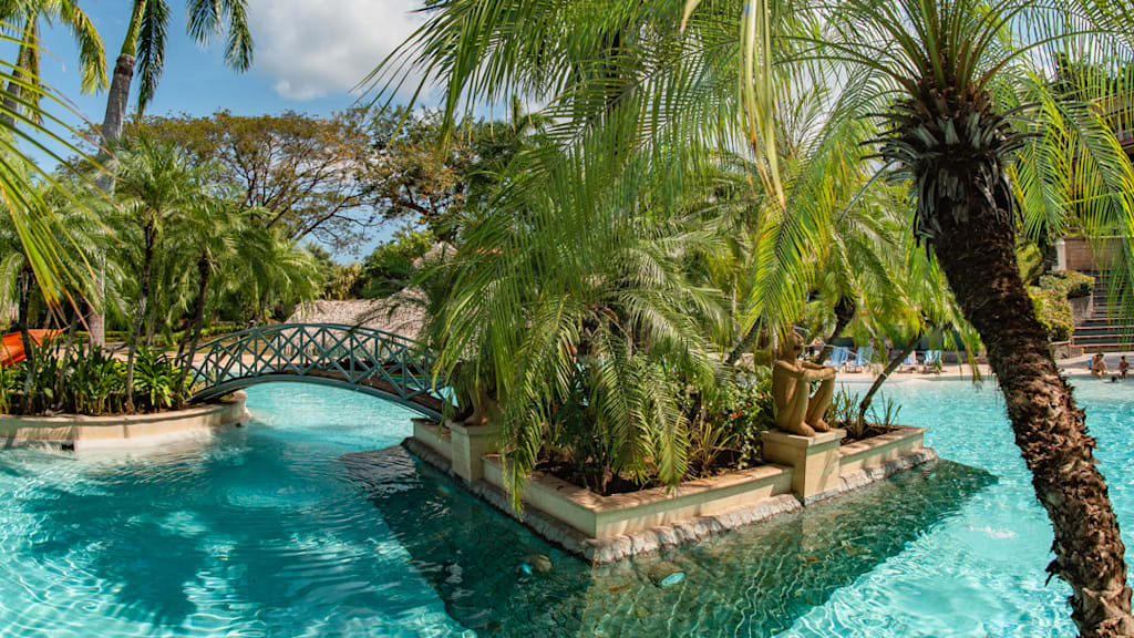 Tamarindo Diria Beach Resort