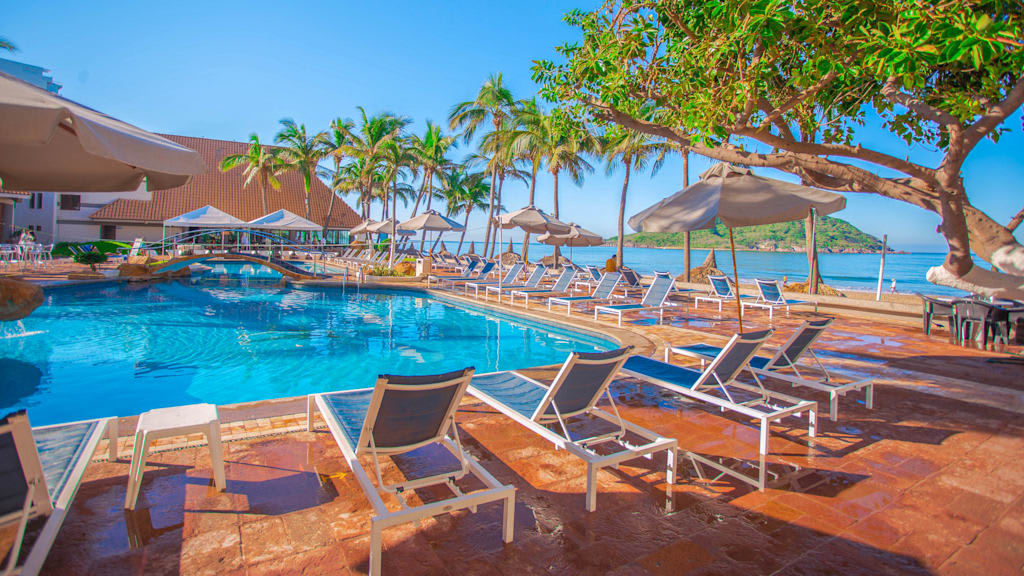 Luna Palace Hotel and Suites