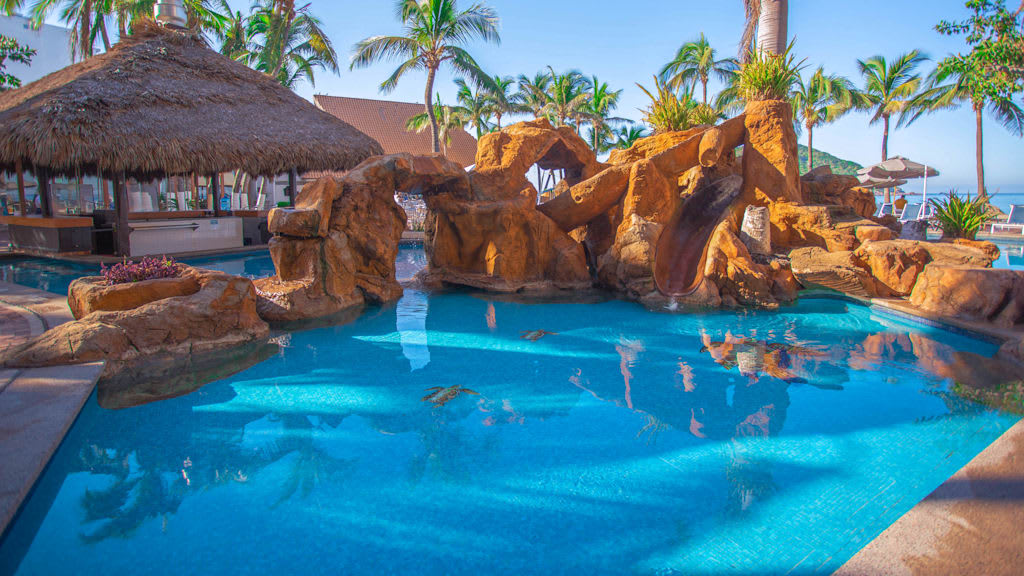 Luna Palace Hotel and Suites