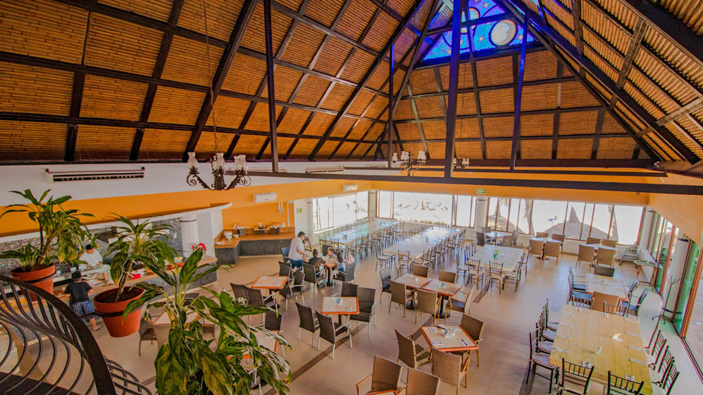 Luna Palace Hotel and Suites