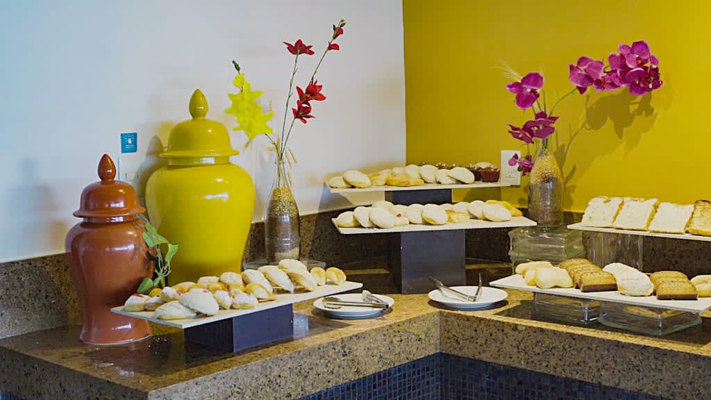 Luna Palace Hotel and Suites