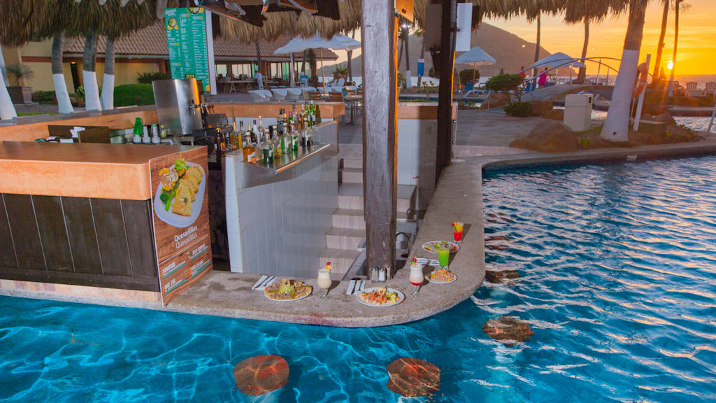 Luna Palace Hotel and Suites