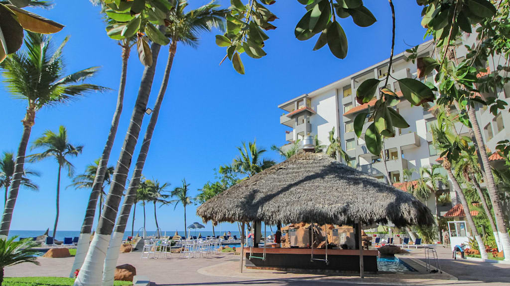 Luna Palace Hotel and Suites