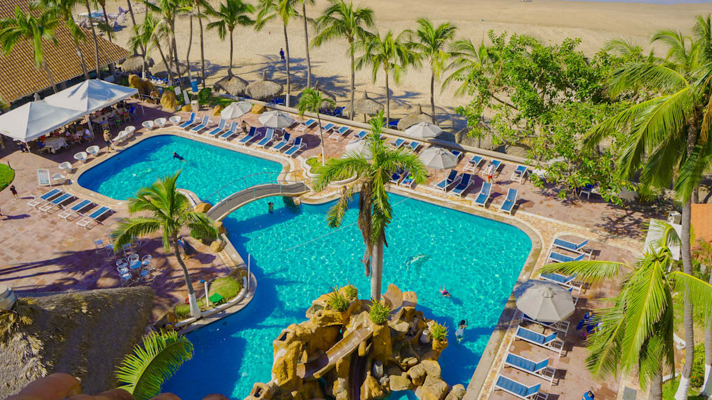 Luna Palace Hotel and Suites