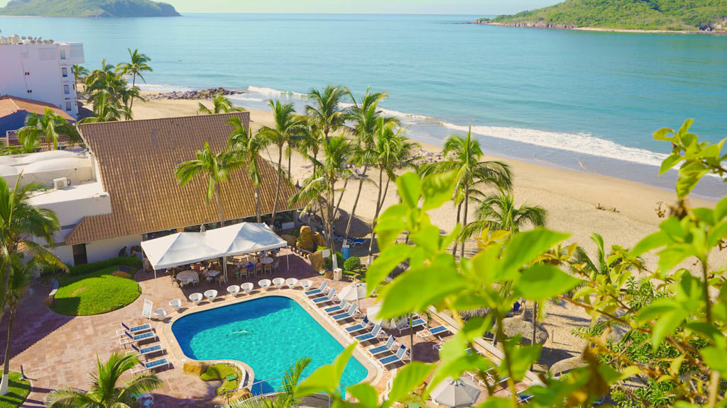 Luna Palace Hotel and Suites