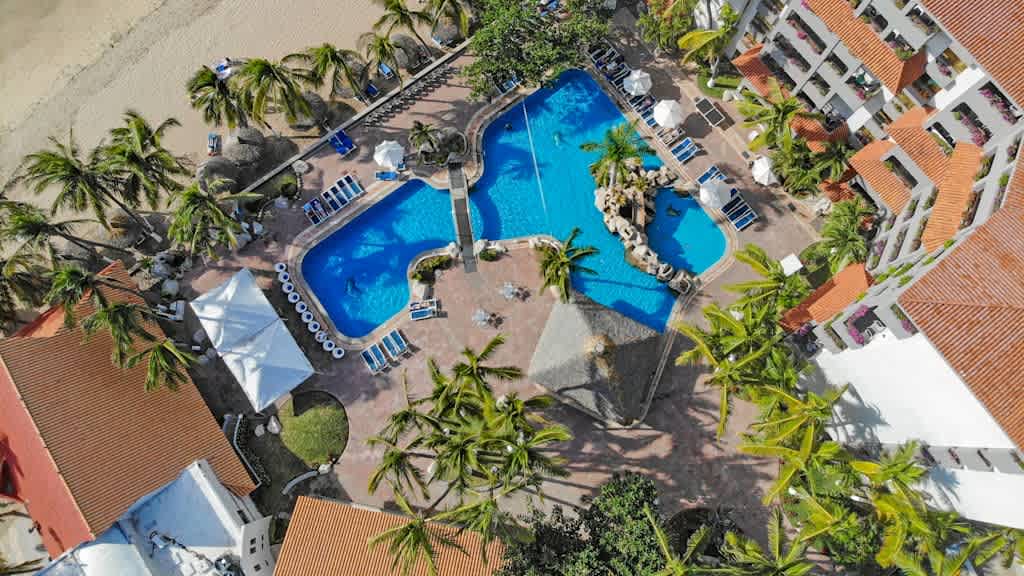 Luna Palace Hotel and Suites