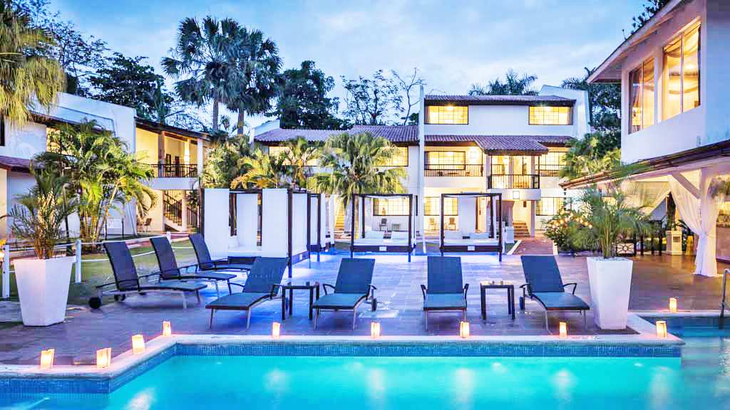 Bluebay Villas Doradas