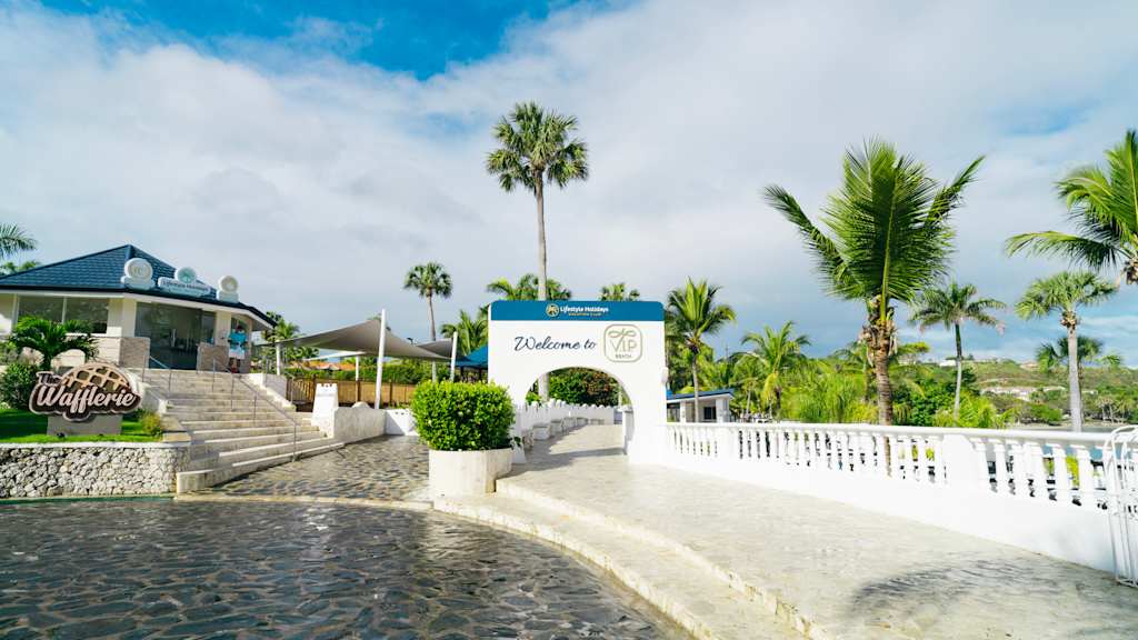 Lifestyle Tropical Beach Resort and Spa