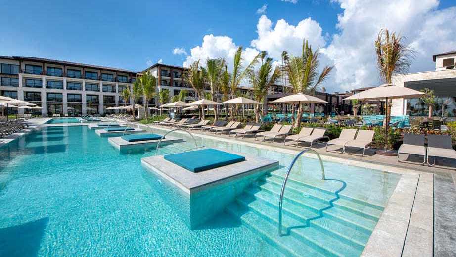 Adults Only Club at Lopesan Costa Bavaro
