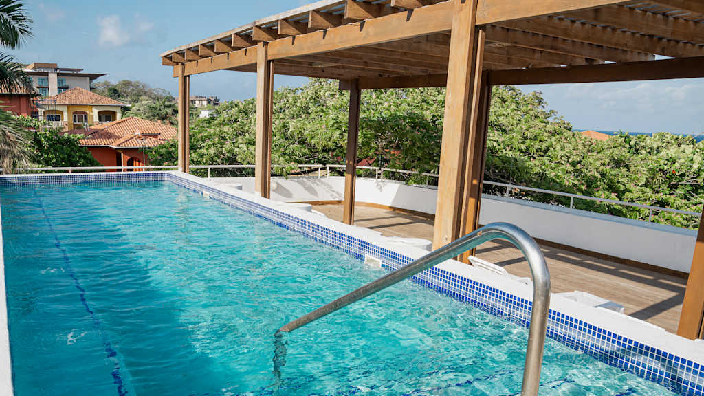 Paradise Beach Hotel 