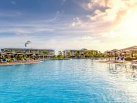 Memories Flamenco Beach Resort