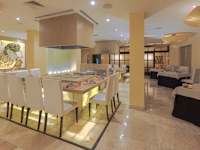 Royal Hideaway Playacar