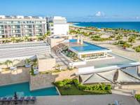 Majestic Elegance Costa Mujeres
