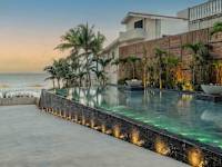 The Fives Oceanfront Puerto Morelos